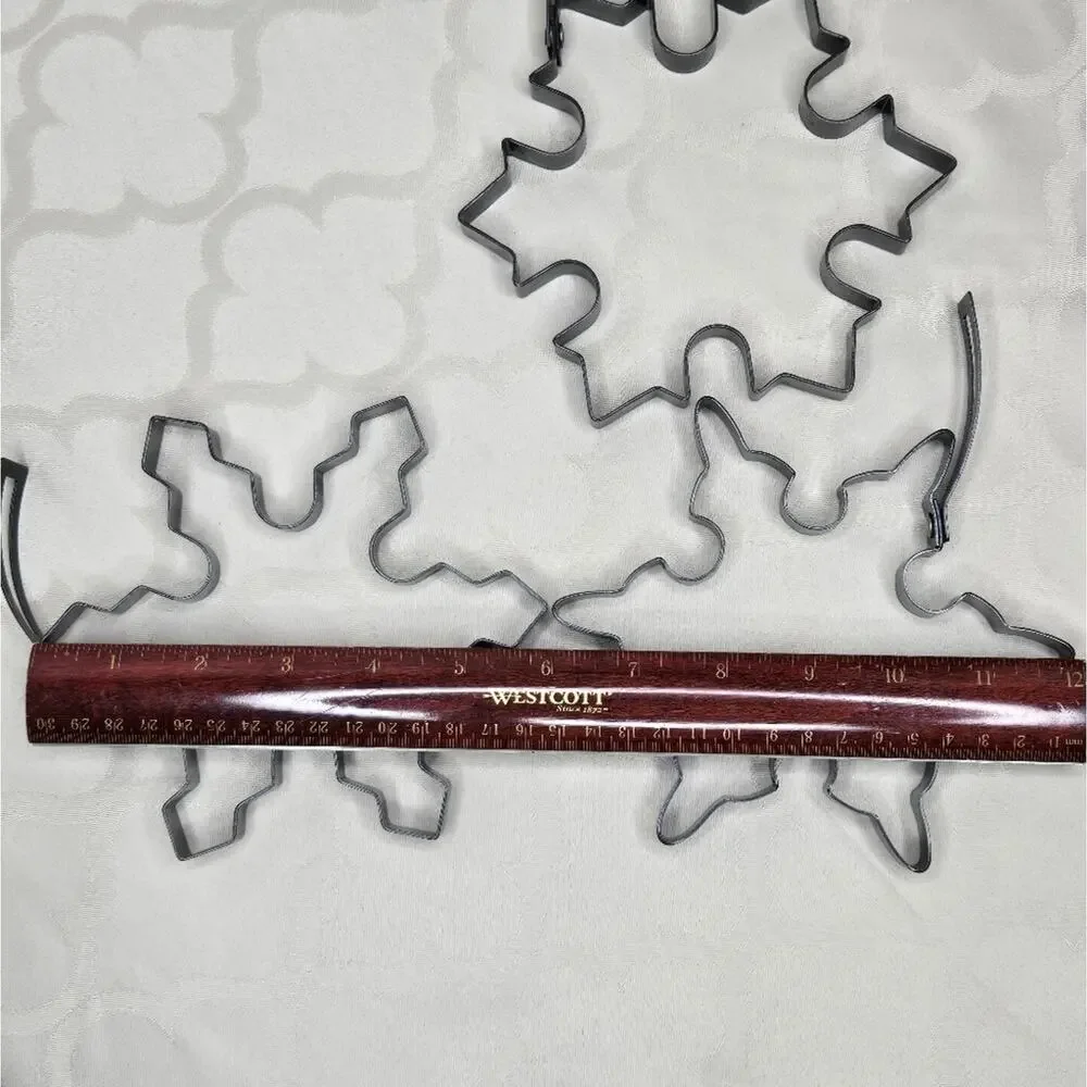 Williams-Sonoma Set of 3 Snowflake Pancake Molds in Box
